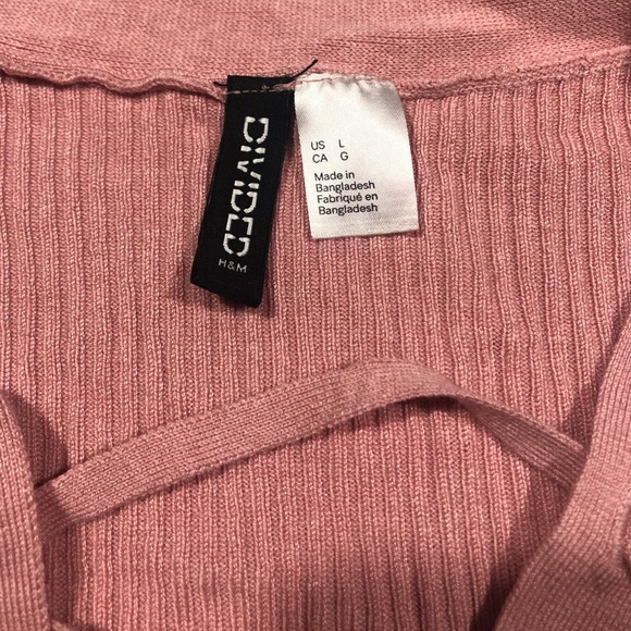 H&M long sleeve with ties in the front - Picture 2 of 3